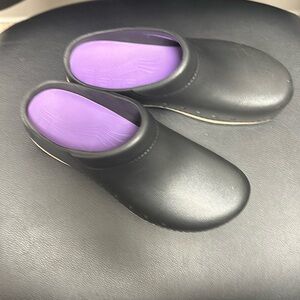 Black Slip-On Clogs with Purple Insole